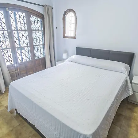 Casa Zoe Burriana ネルハ